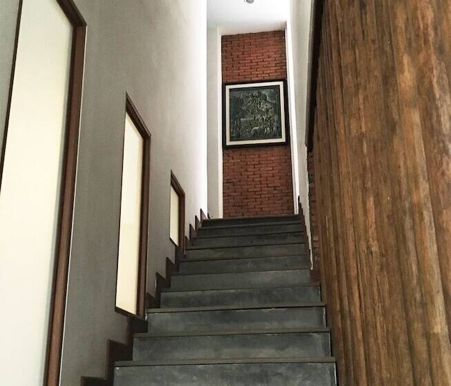 ホテル Saravoan Royal Palace