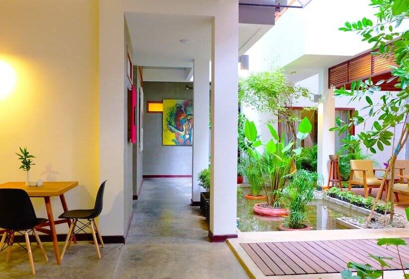 ホテル Saravoan Royal Palace