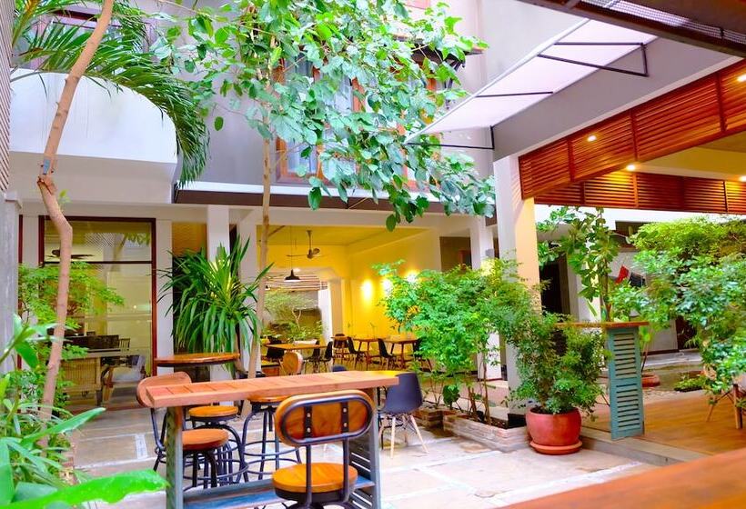 ホテル Saravoan Royal Palace