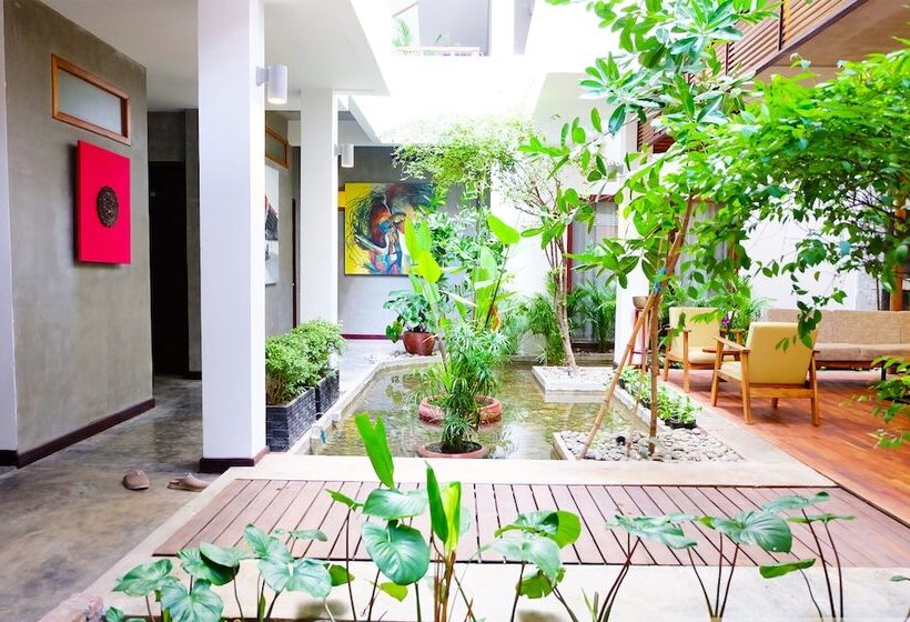 ホテル Saravoan Royal Palace