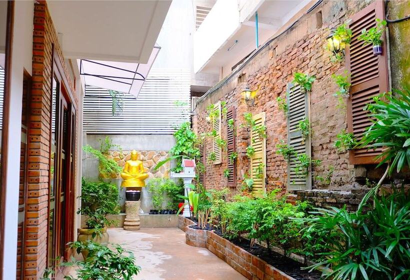 ホテル Saravoan Royal Palace