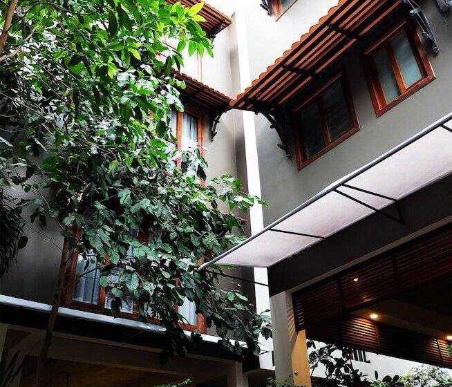 ホテル Saravoan Royal Palace