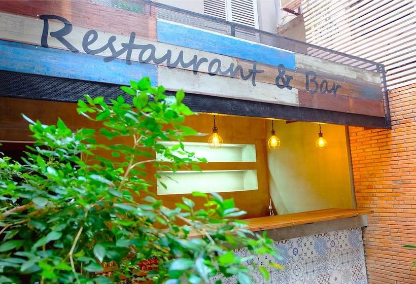 ホテル Saravoan Royal Palace