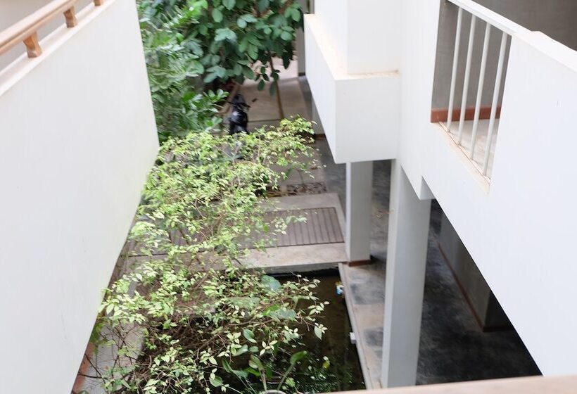 ホテル Saravoan Royal Palace