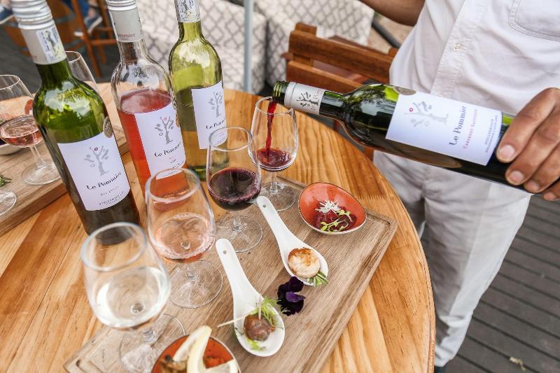 Le Pommier Wine Estate