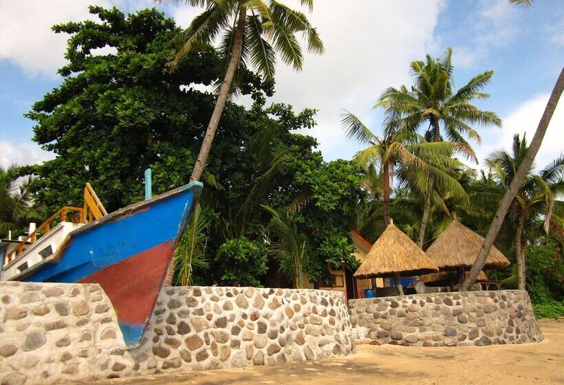 مبيت وإفطار Larantuka Beach Apartments