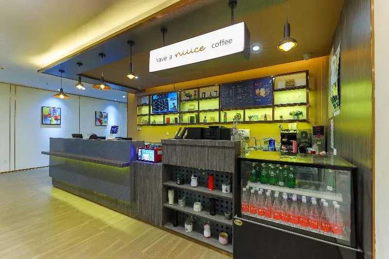 Hotelli Jinjiang Inn Qingdao Chongqing South Road Metro