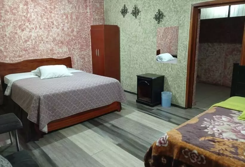 هاستل La Perla Cuencana