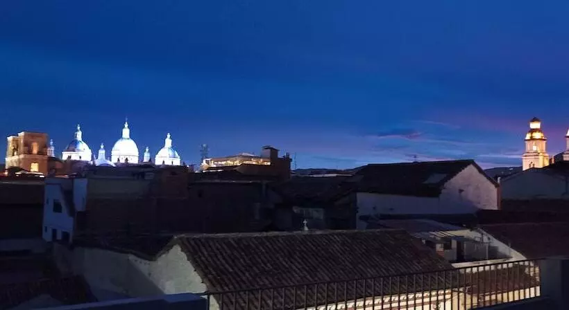 هاستل La Perla Cuencana