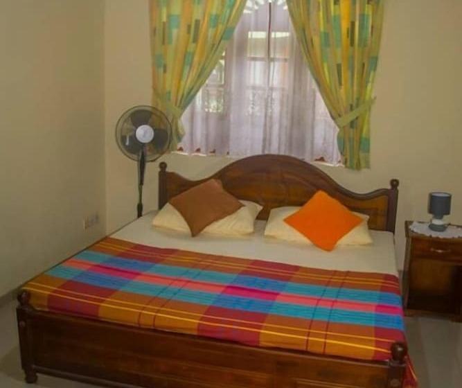 مبيت وإفطار Granary Home Stay