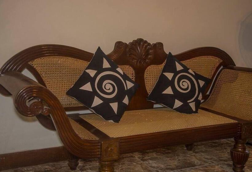 مبيت وإفطار Granary Home Stay