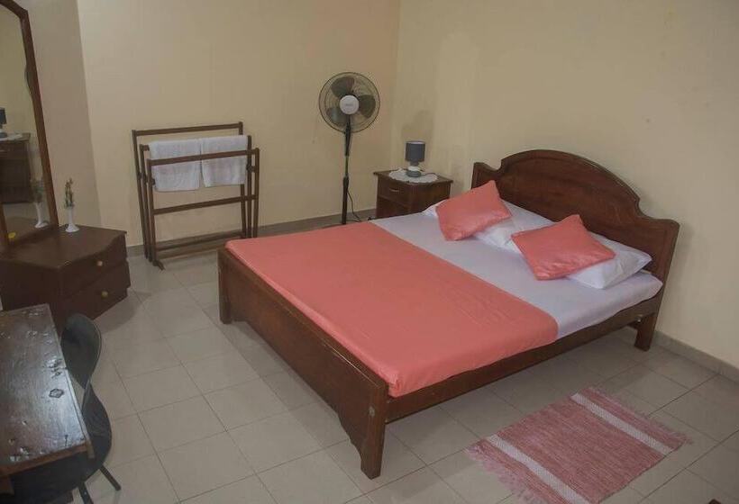 مبيت وإفطار Granary Home Stay