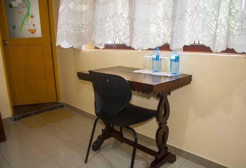 مبيت وإفطار Granary Home Stay