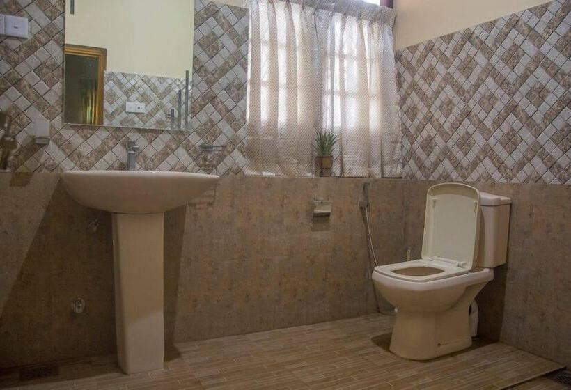 مبيت وإفطار Granary Home Stay