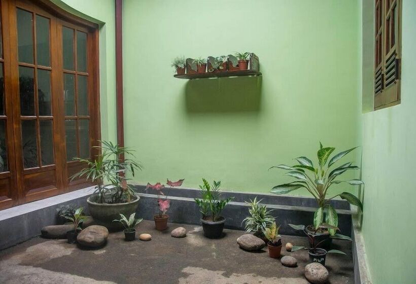 مبيت وإفطار Granary Home Stay