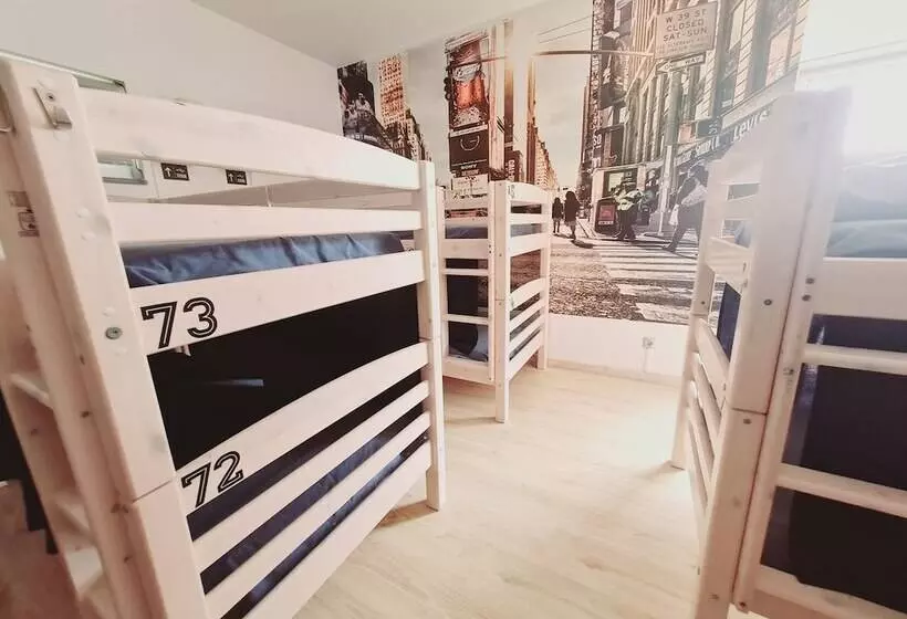 Hostel Supremo