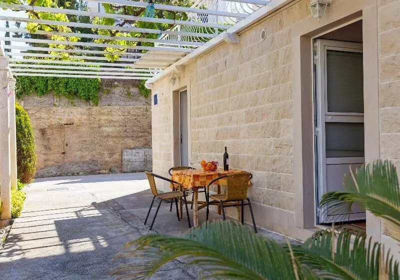 Hotelli Apartments Niksa