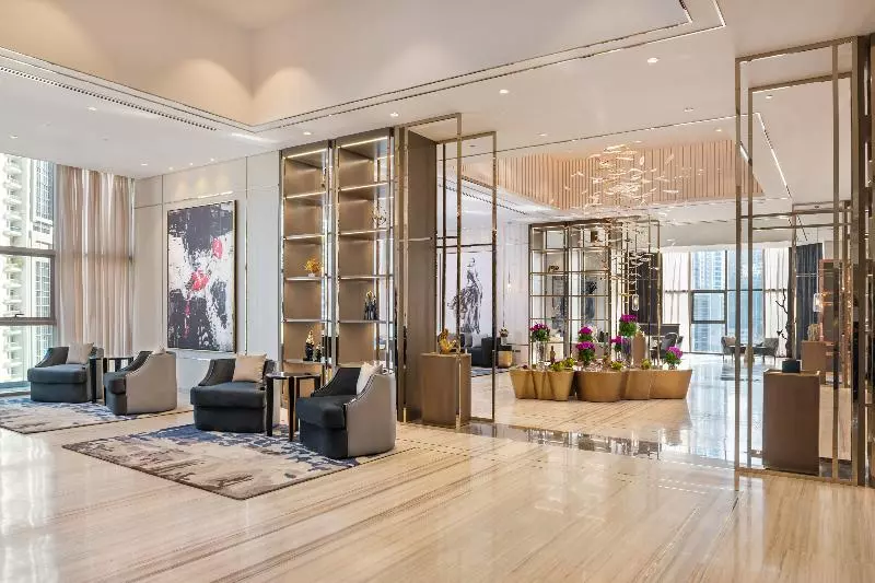 هتل Staycae Paramount Sheikh Zayed