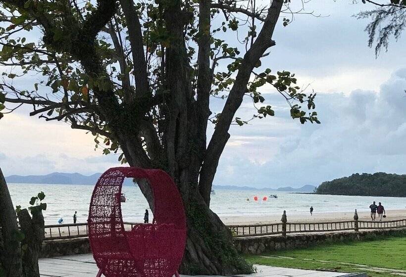 هتل Anyavee Krabi Beach Resort