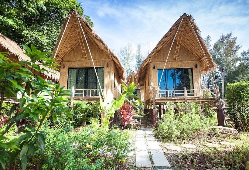 هتل Anyavee Krabi Beach Resort