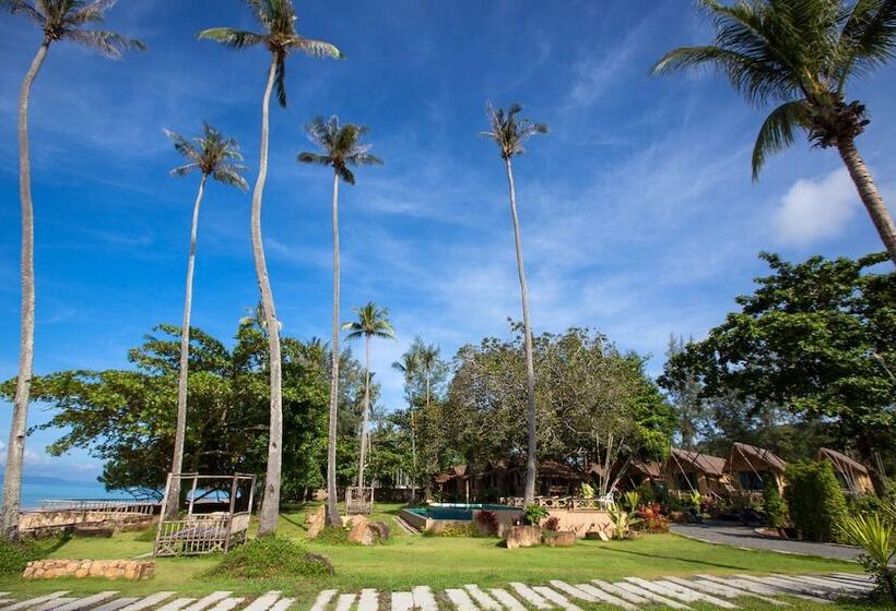 هتل Anyavee Krabi Beach Resort
