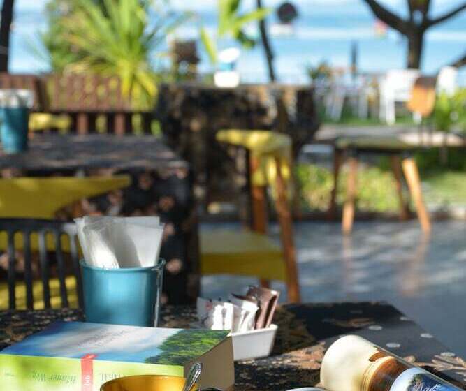 هتل Anyavee Krabi Beach Resort