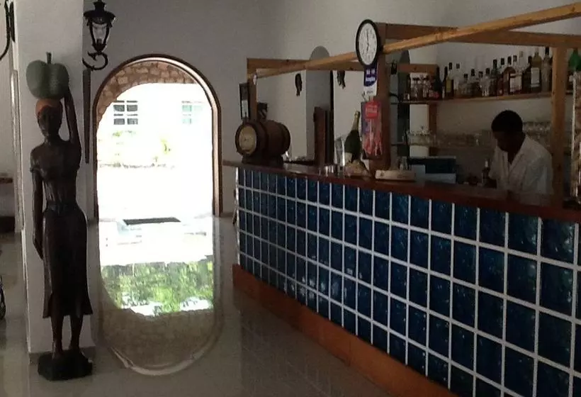هتل Auberge Du Rayon Vert
