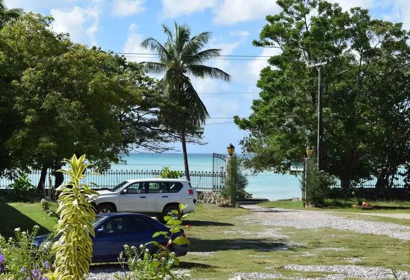 هتل Auberge Du Rayon Vert