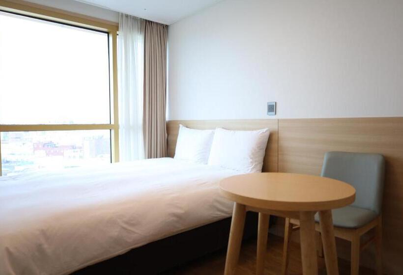 בית מלון כפרי Kenny Stay Jeju Seogwipo