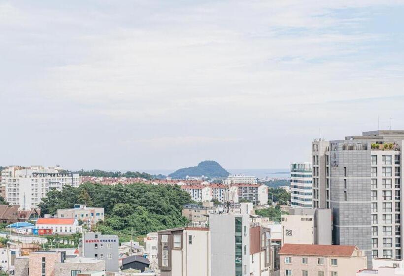 בית מלון כפרי Kenny Stay Jeju Seogwipo