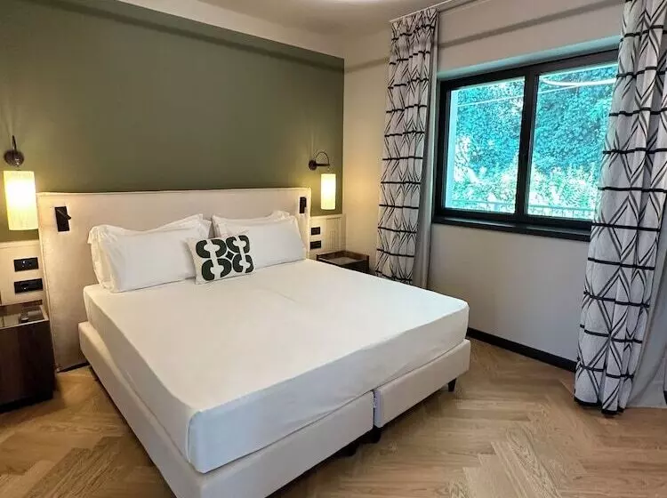 Hotelli Maximilian Suites