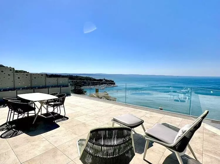 Hotelli Maximilian Suites