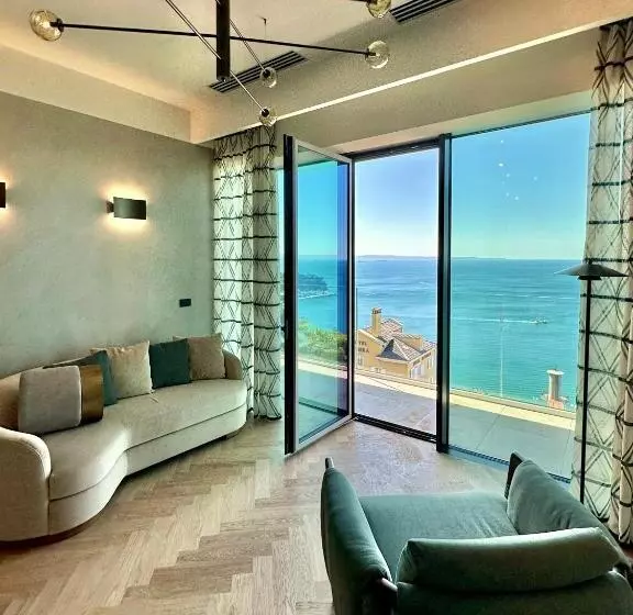 Hotelli Maximilian Suites