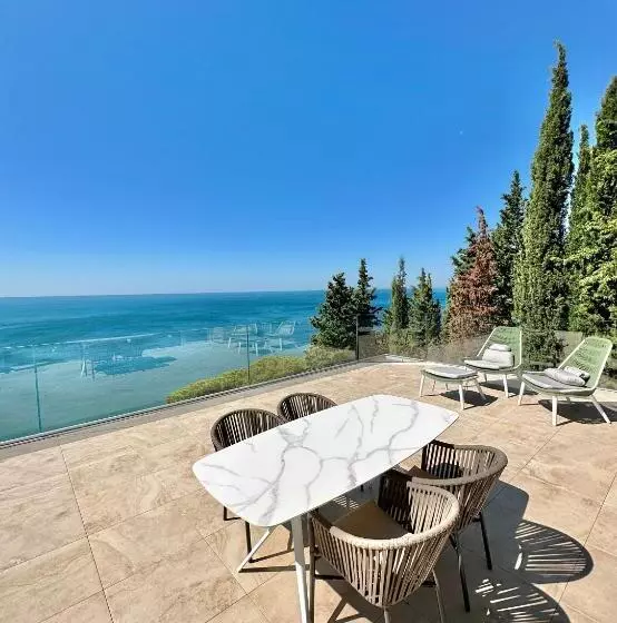 Hotelli Maximilian Suites