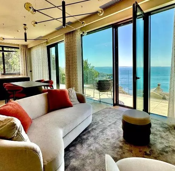 Hotelli Maximilian Suites