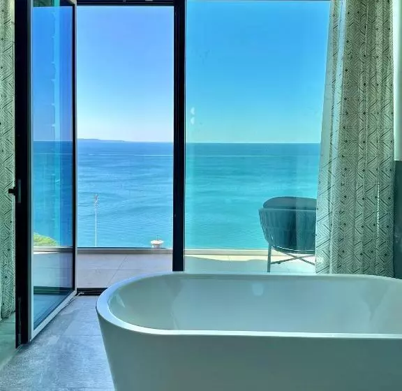 Hotelli Maximilian Suites
