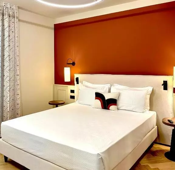 Hotelli Maximilian Suites