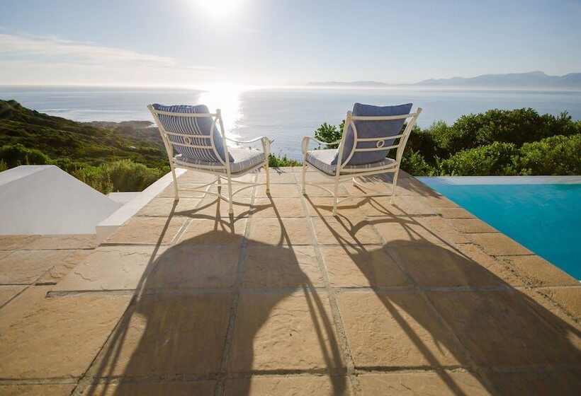 La Petite Baleine Oceanfront Luxury Villa