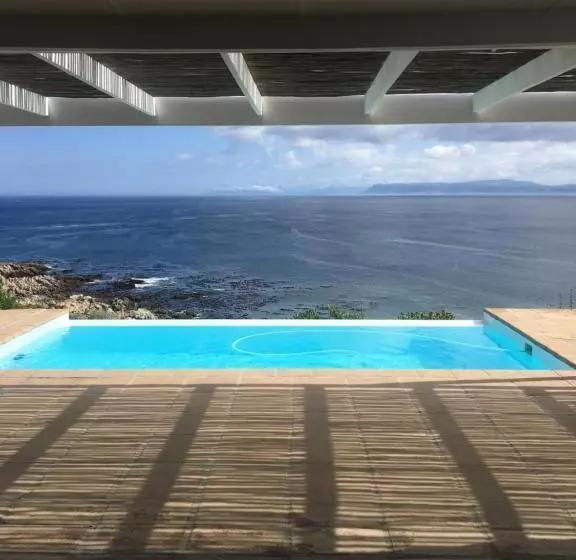 La Petite Baleine Oceanfront Luxury Villa