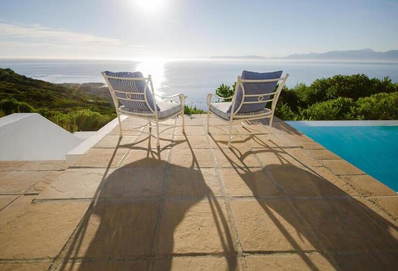 La Petite Baleine Oceanfront Luxury Villa