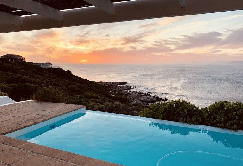 La Petite Baleine Oceanfront Luxury Villa