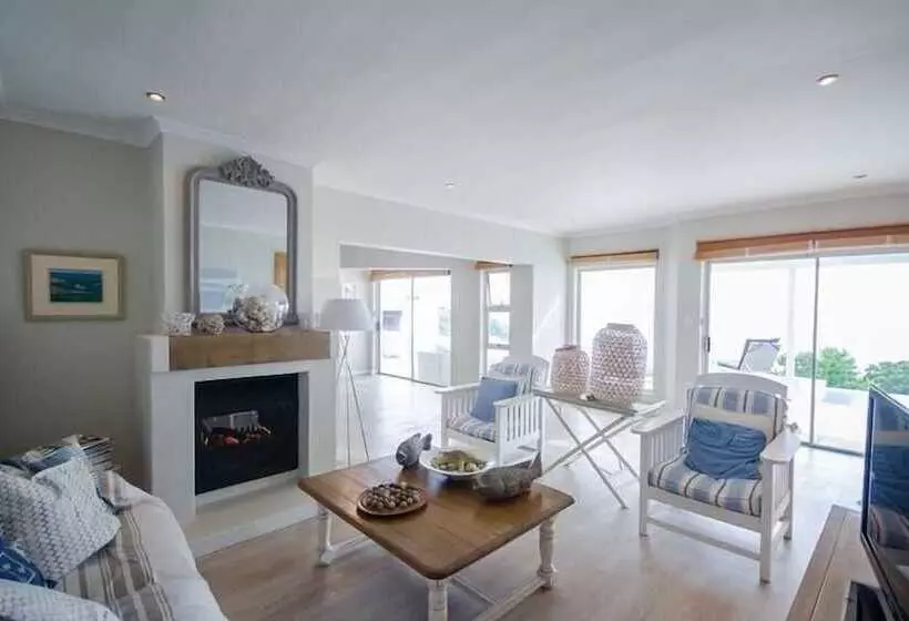 La Petite Baleine Oceanfront Luxury Villa