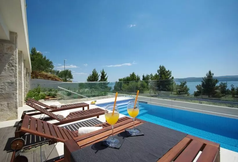 Luxury Apartments Jolara