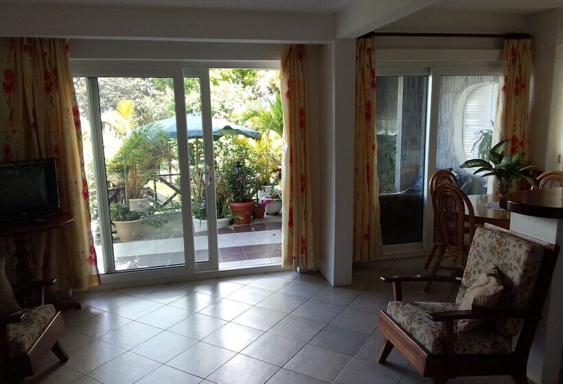 پانسیون Chez Lorna 3 Nights Or Plus