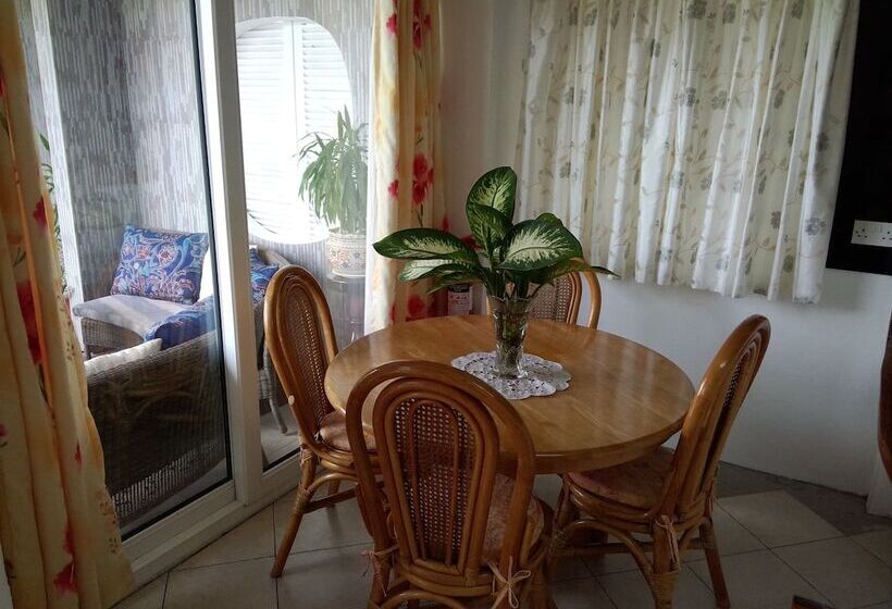 پانسیون Chez Lorna 3 Nights Or Plus