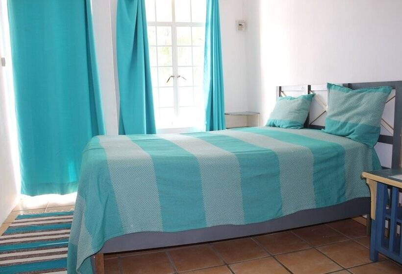 پانسیون Pillay Guest House