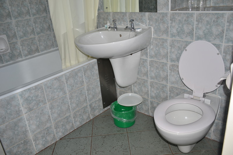 تختخواب و صبحانه Baines B& B