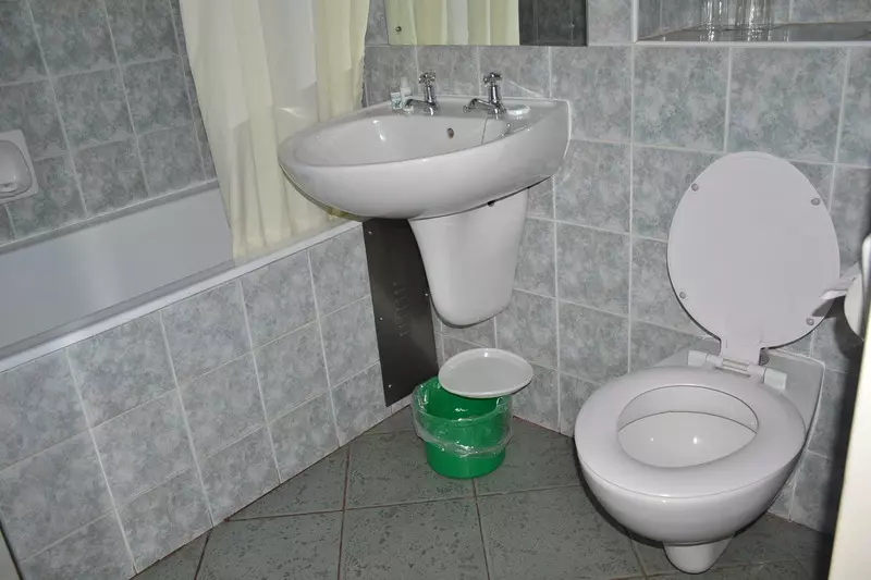 تختخواب و صبحانه Baines B& B