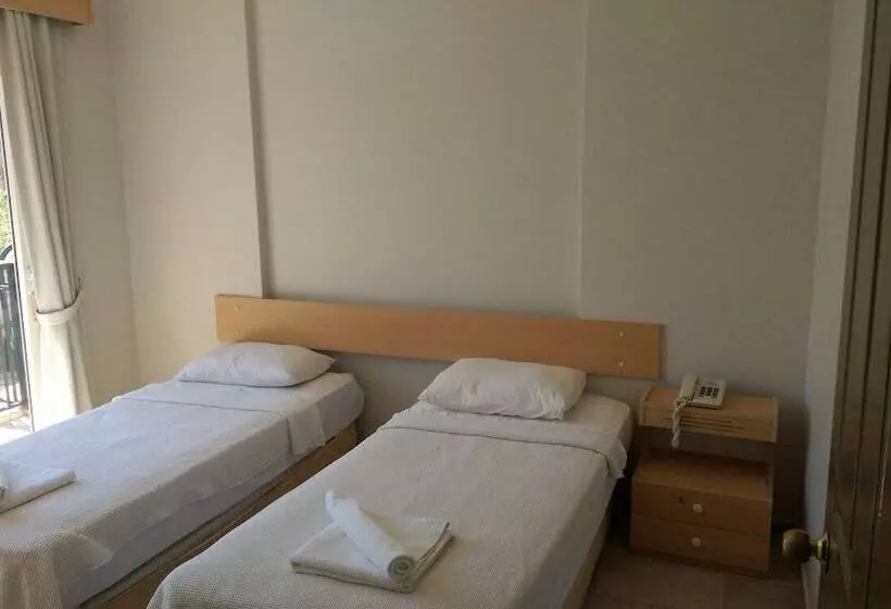 Es Apartments