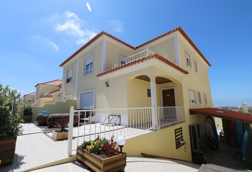 Ferrel Surf House Hostel